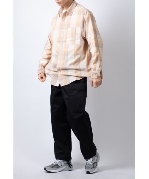 Beno（ビーノ）の「TCツイル ワイドシルエット イージー カーゴパンツ（カーゴパンツ・メンズ・ブラック/チャコールグレー/カーキ・M/L）」の4枚目の写真