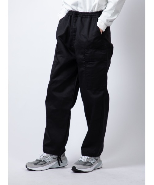 Beno（ビーノ）の「TCツイル ワイドシルエット イージー カーゴパンツ（カーゴパンツ・メンズ・ブラック/チャコールグレー/カーキ・M/L）」の19枚目の写真