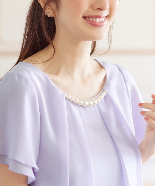 alotta(アロッタ)の「2WAYシフォンタックブラウス(半袖)(シャツ/ブラウス・レディース・オレンジ系その他/オフホワイト/グリーン/ネイビー/ライトグレー/グレイッシュブルー/ブラック/レディッシュグレー/ラベンダー・XXX-LARGE/LARGE/XX-LARGE/MEDIUM/SMALL/XXXX-LARGE/X-LARGE)」の20枚目の写真