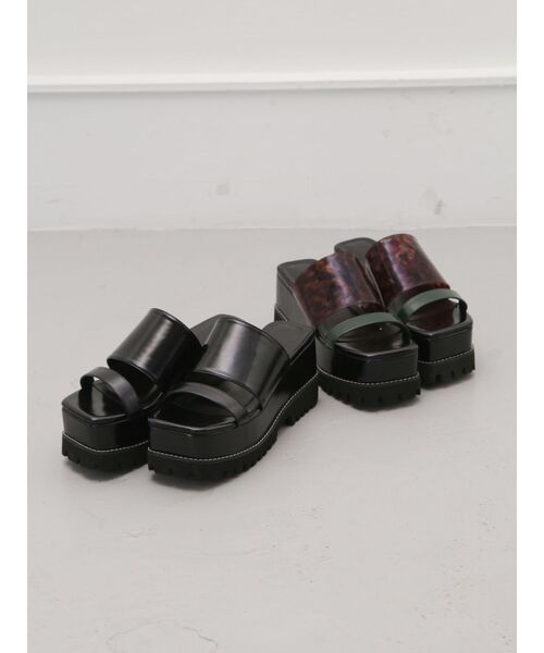MURUA（ムルーア）の「スクエアトゥスライダーサンダル（サンダル・レディース・ブラック/その他1・22.5/24.5/23.5）」の20枚目の写真