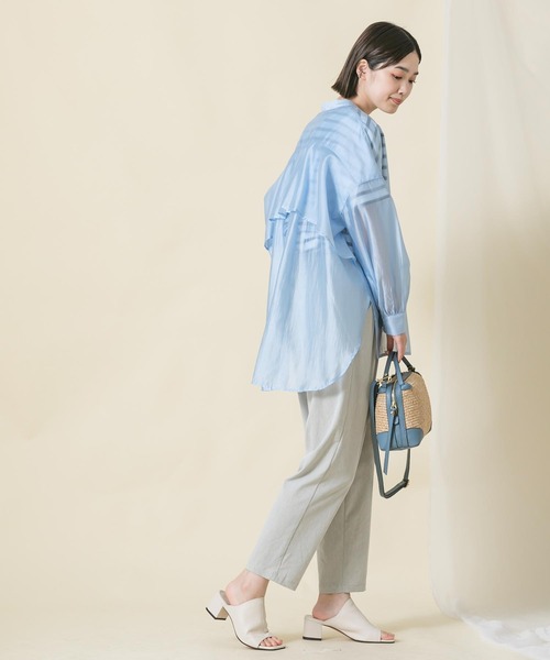 Gready Brilliant(グレディブリリアン)の「シアーバンドN後フリルブラウス(シャツ/ブラウス・レディース・サックスブルー/グレー・FREE)」の4枚目の写真