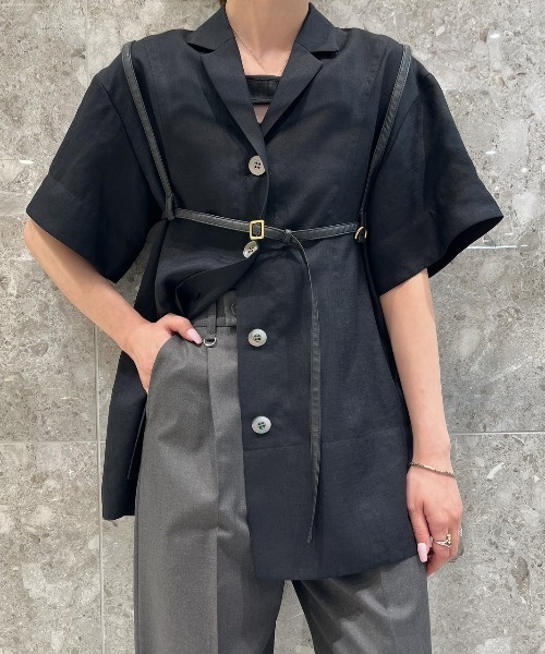LE CIEL BLEU（ルシェルブルー）の「オープンカラーハーネスシャツ / Open Collar Harness Shirt（シャツ/ブラウス・レディース・ブラック/アイボリー・36）」の2枚目の写真