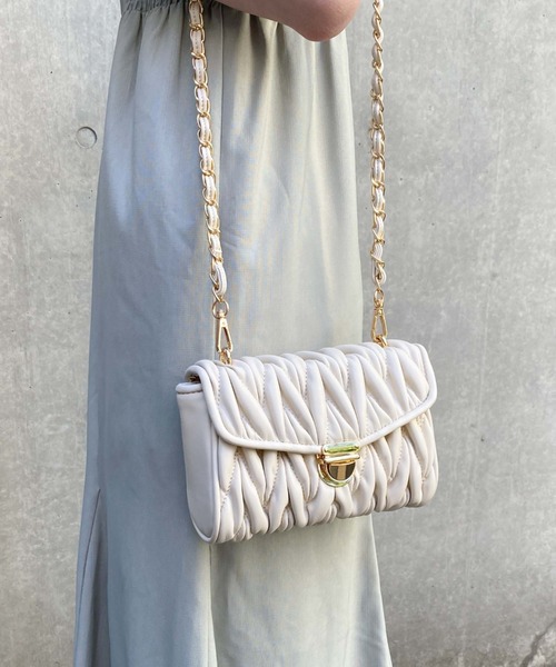 archives（アルシーヴ）の「ウェーブキルトミニショルダー（ショルダーバッグ・レディース・モカ/ブラック/アイボリー・FREE）」の9枚目の写真