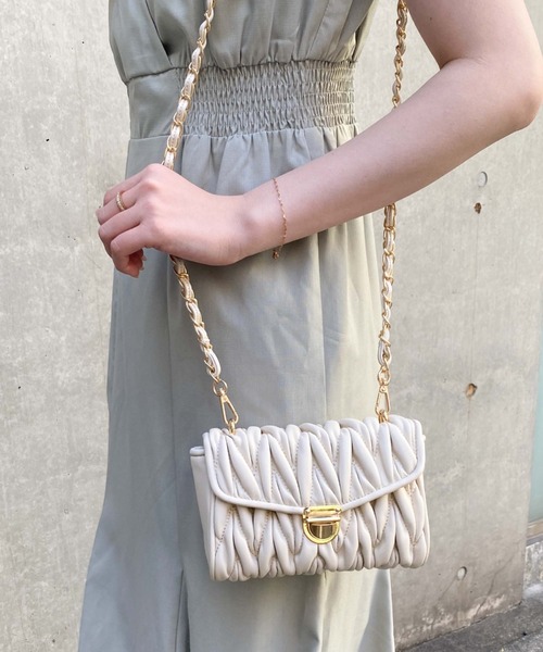 archives（アルシーヴ）の「ウェーブキルトミニショルダー（ショルダーバッグ・レディース・モカ/ブラック/アイボリー・FREE）」の10枚目の写真