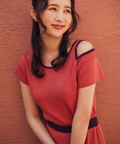 Andemiu(アンデミュウ)の「【まつきりなさんコラボ】スリットハイショクニットワンピース961269(ワンピース・レディース・ピンク/グリーン/ブラック/ライトグリーン・FREE)」の7枚目の写真