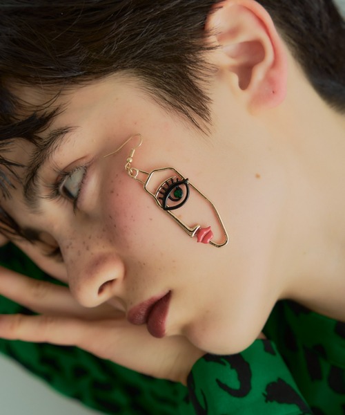 manana suerte（マニャーナスエルテ）の「faceフックピアス（ピアス（両耳用）・レディース・ゴールド・FREE）」の5枚目の写真