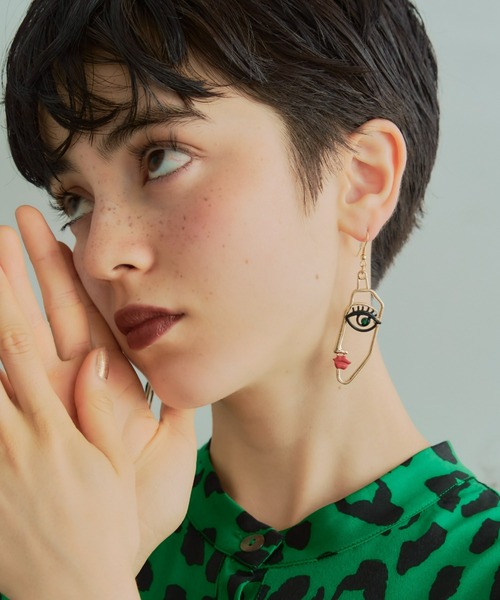 manana suerte（マニャーナスエルテ）の「faceフックピアス（ピアス（両耳用）・レディース・ゴールド・FREE）」の4枚目の写真