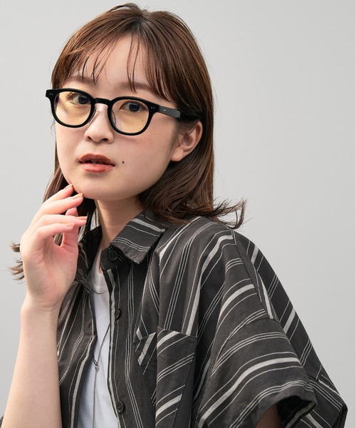 Zoff(ゾフ)の「【WEB限定】ウェリントン型PCメガネ|ブルーライトカット|50%カットブルーライトカットレンズ|太縁|黒縁|ユニセックス|CLASSIC(メガネ・メンズ・ブラウン/ブラック・FREE)」の15枚目の写真