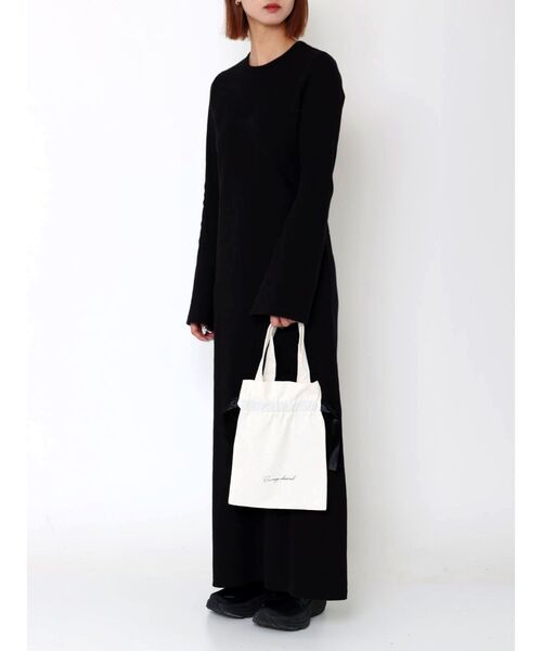 RUNWAY channel(ランウェイチャネル)の「ギフトバッグSサイズ(セルフラッピング用)(ラッピングキット・レディース・ホワイト・S)」の7枚目の写真