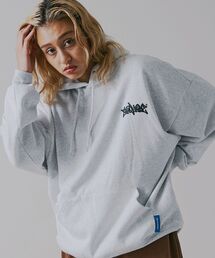 SEQUENZ（シークエンズ）の「【SEQUENZ】 NAVAL EXCLUSIVE COLLAGE P/K / パーカー ストリート ワンポイント グラフィック（パーカー・メンズ）」