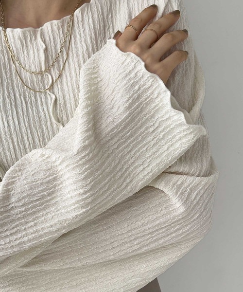 GeeRA（ジーラ）の「【新色追加】前後２wayジャガードフレアスリーブカットソー（Tシャツ/カットソー・レディース・アイボリー/ブラック/モカ/ブルー/ライトグレー/グレイッシュベージュ・LARGE/X-LARGE/SMALL/MEDIUM）」の9枚目の写真