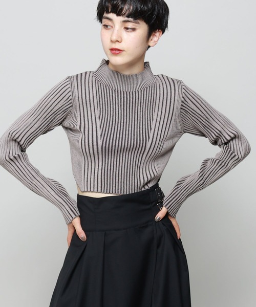 PAGEBOY(ページボーイ)の「バイカラーリブハイネックショート(ニット/セーター・レディース・ブラック/ブルー/モカ/オフホワイト・FREE)」の10枚目の写真