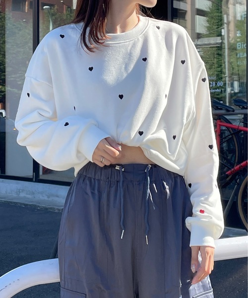 one way（ワンウェイ）の「ハートまみれトレーナー（スウェット・レディース・ホワイト/ブラック/ライトピンク/グレー・FREE）」の11枚目の写真