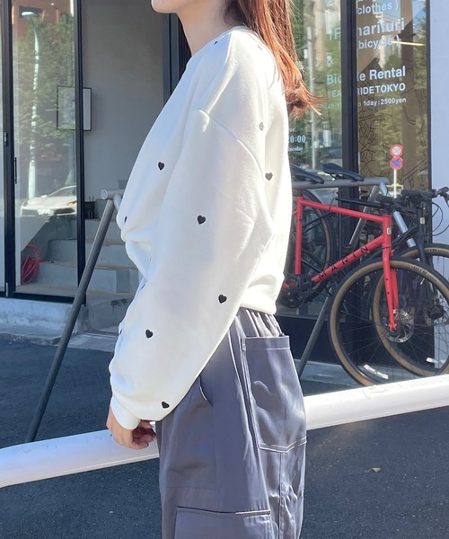 one way（ワンウェイ）の「ハートまみれトレーナー（スウェット・レディース・ホワイト/ブラック/ライトピンク/グレー・FREE）」の13枚目の写真