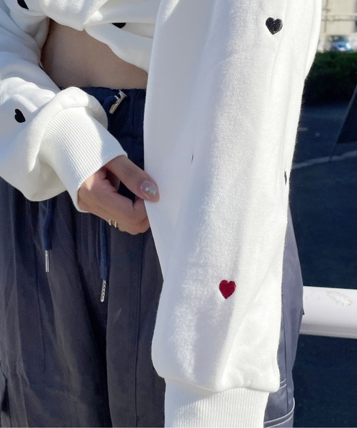 one way（ワンウェイ）の「ハートまみれトレーナー（スウェット・レディース・ホワイト/ブラック/ライトピンク/グレー・FREE）」の15枚目の写真