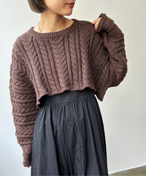 Meli rich(メリーリッチ)の「クロップド丈ケーブルニット(ニット/セーター・レディース・オフホワイト/ベージュ/ブラック/ブラウン・MEDIUM)」の21枚目の写真