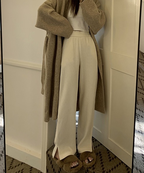 aimoha(アイモハ)の「コーデュロイストレートスウェットパンツ(スウェットパンツ・レディース・ブラック/グレー/ベージュ・SMALL/LARGE/MEDIUM)」の19枚目の写真