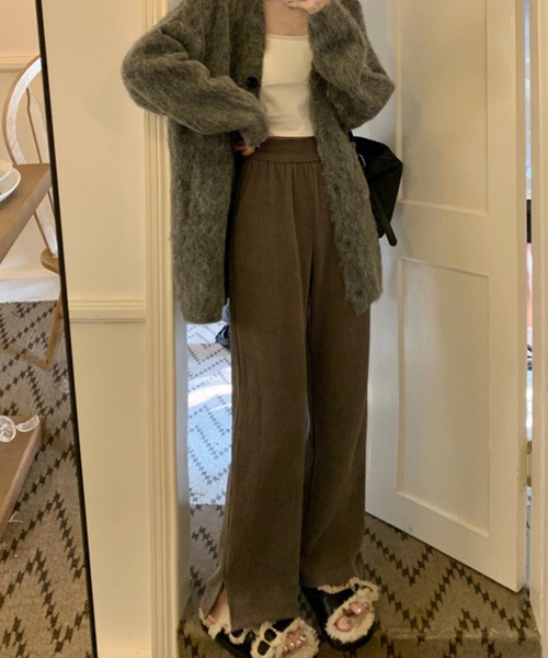 aimoha(アイモハ)の「コーデュロイストレートスウェットパンツ(スウェットパンツ・レディース・ブラック/グレー/ベージュ・SMALL/LARGE/MEDIUM)」の17枚目の写真