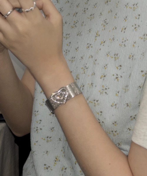 Vipoa(ヴィポア)の「Rhinestone Wide Bracelet(バングル/リストバンド・レディース・シルバー・FREE)」の7枚目の写真