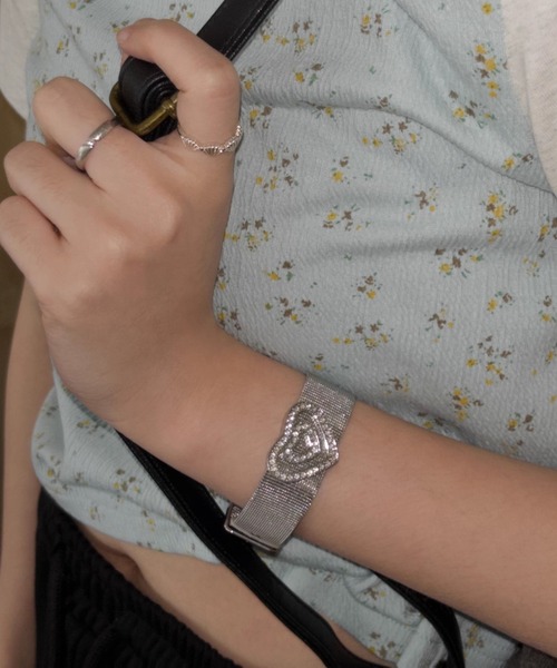 Vipoa(ヴィポア)の「Rhinestone Wide Bracelet(バングル/リストバンド・レディース・シルバー・FREE)」の8枚目の写真