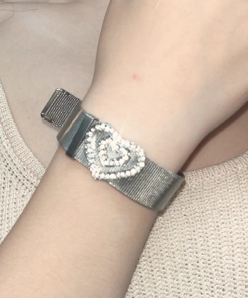 Vipoa(ヴィポア)の「Rhinestone Wide Bracelet(バングル/リストバンド・レディース・シルバー・FREE)」の13枚目の写真