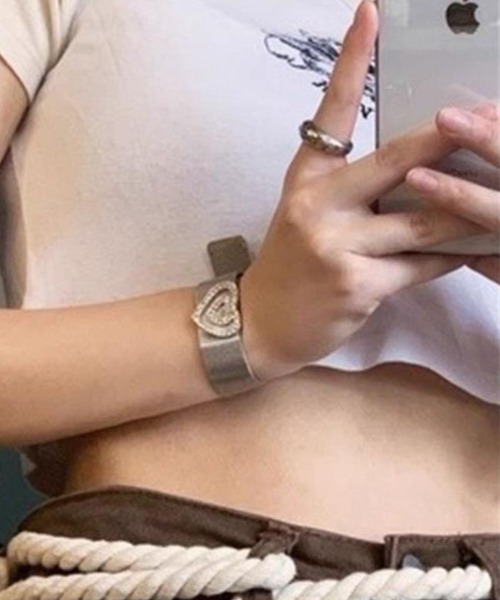 Vipoa(ヴィポア)の「Rhinestone Wide Bracelet(バングル/リストバンド・レディース・シルバー・FREE)」の18枚目の写真