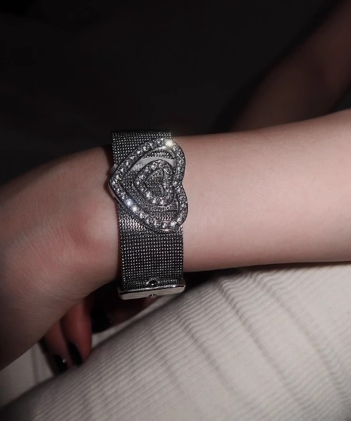 Vipoa(ヴィポア)の「Rhinestone Wide Bracelet(バングル/リストバンド・レディース・シルバー・FREE)」の20枚目の写真