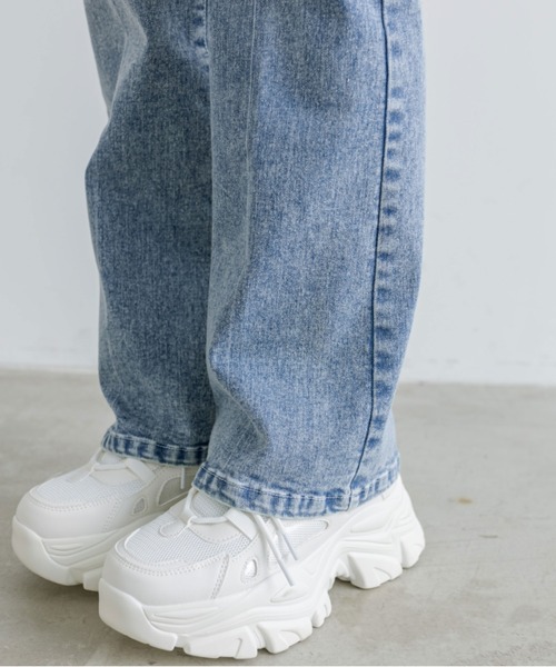 OLIVE des OLIVE（オリーブデオリーブ）の「【S/Mサイズ展開】細見えストレッチフレアデニムパンツ 1041030040（デニムパンツ・レディース・スミクロ/ブルー・MEDIUM/SMALL）」の11枚目の写真