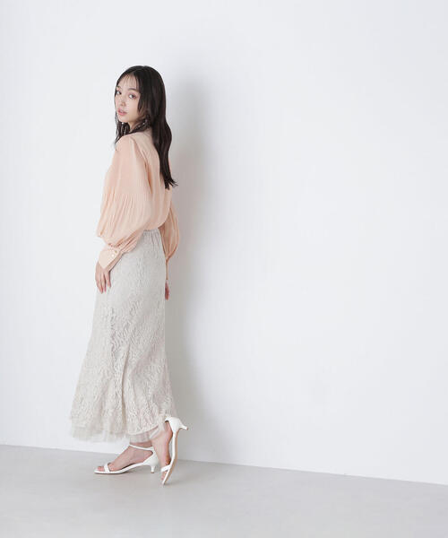 NATURAL BEAUTY BASIC（ナチュラルビューティーベーシック）の「◇チュールレイヤードレーススカート（スカート・レディース・オフホワイト/チャコールグレー/イエロー・SMALL/MEDIUM）」の2枚目の写真