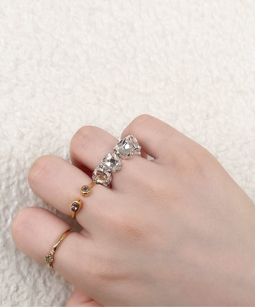 Casselini（キャセリーニ）の「Casselini(キャセリーニ)ハートビジューリング（リング・レディース・クリア/ピンク/ネイビー・FREE）」の4枚目の写真