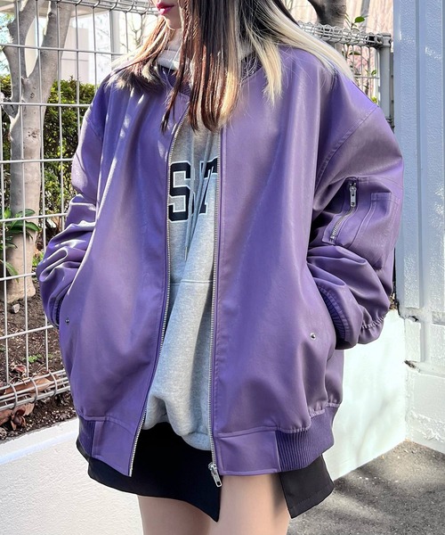Figments（フィグメンツ）の「オーバーサイズFレザーボンバー