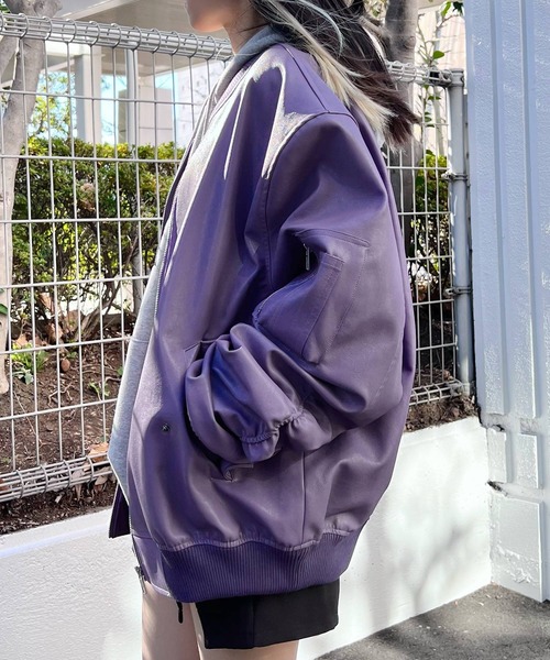 Figments（フィグメンツ）の「オーバーサイズFレザーボンバー