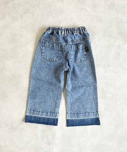 BIG FIELD(ビッグフィールド)の「カットオフデニムバギーパンツ(90~150cm)(デニムパンツ・キッズ・ネイビー/ブルー・150/140/130/120/110/100/90)」の3枚目の写真