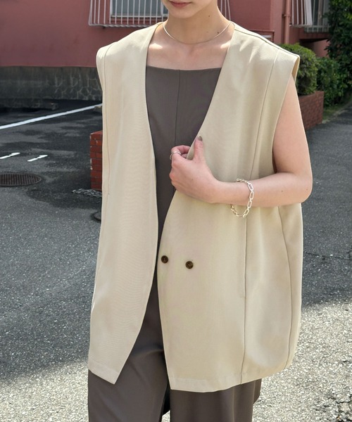 select MOCA（セレクトモカ）の「ノーカラーコクーンシルエットベスト（ベスト・レディース・ブラック/ベージュ・FREE）」の2枚目の写真