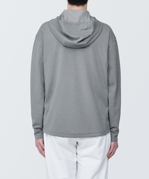 無印良品(ムジルシリョウヒン)の「〔MUJI WALKER〕婦人 UVカット乾きやすいジップパーカ(パーカー・レディース・ブラック/オフホワイト/グレー系1/ピンク・L/XL/XS/S/M)」の22枚目の写真