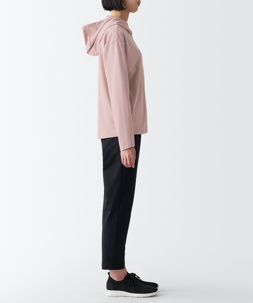 無印良品(ムジルシリョウヒン)の「〔MUJI WALKER〕婦人 UVカット乾きやすいジップパーカ(パーカー・レディース・ブラック/オフホワイト/グレー系1/ピンク・L/XL/XS/S/M)」の17枚目の写真