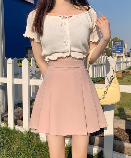 Mayree（メイリー）の「【Mayree】フロントプリーツミニスカート（スカート・レディース・ブルー/ピンク/ホワイト/ブラック・SMALL/MEDIUM/LARGE）」の4枚目の写真