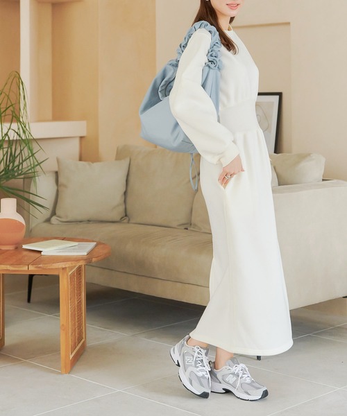 KOBE LETTUCE（コウベレタス）の「ショルダーフリルバッグ（ハンドバッグ・レディース・ブラック/アイボリー/ブルー/ベージュ・F）」の8枚目の写真