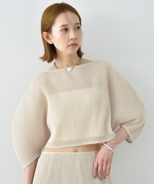CODE A(コードエー)の「◆sheer pleats tops(Tシャツ/カットソー・レディース・ライトベージュ/ブラック/ホワイト・00)」の3枚目の写真