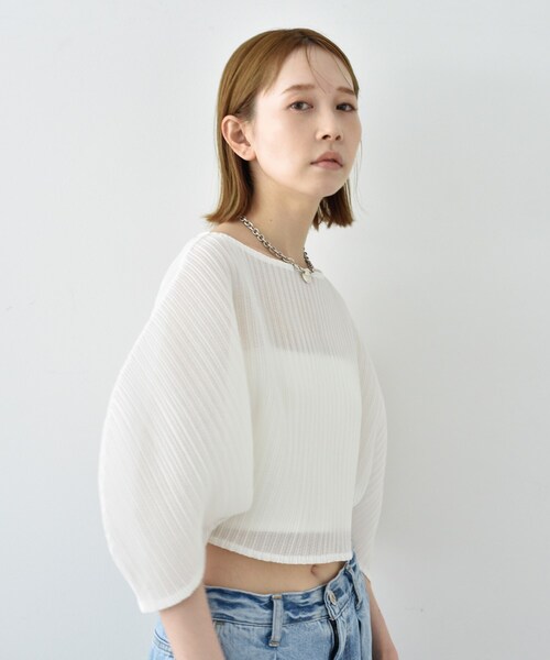 CODE A(コードエー)の「◆sheer pleats tops(Tシャツ/カットソー・レディース・ライトベージュ/ブラック/ホワイト・00)」の7枚目の写真