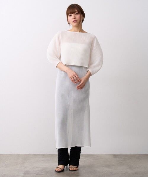 CODE A(コードエー)の「◆sheer pleats tops(Tシャツ/カットソー・レディース・ライトベージュ/ブラック/ホワイト・00)」の12枚目の写真