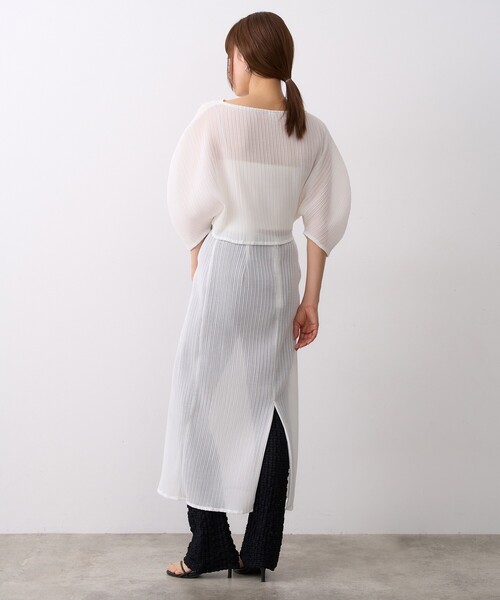 CODE A(コードエー)の「◆sheer pleats tops(Tシャツ/カットソー・レディース・ライトベージュ/ブラック/ホワイト・00)」の15枚目の写真