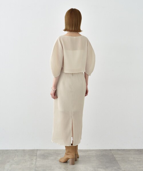 CODE A(コードエー)の「◆sheer pleats tops(Tシャツ/カットソー・レディース・ライトベージュ/ブラック/ホワイト・00)」の19枚目の写真