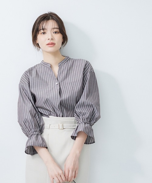 12Twelve Agenda（トゥエルブ　アジェンダ）の「ラメストライプスキッパーキャンディスリーブブラウス（シャツ/ブラウス・レディース・ブラウン/オフホワイト/ブルー/ラベンダー/イエロー/サックスブルー・M）」の9枚目の写真