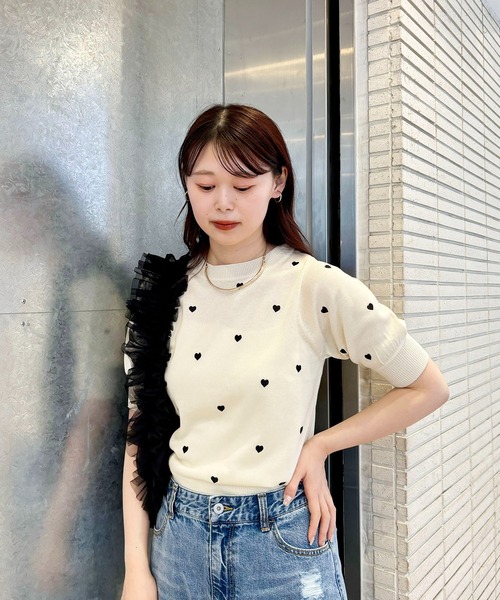 VIS(ビス)の「リネンタッチハート刺繍半袖ニットプルオーバー(ニット/セーター・レディース・キナリ/グレー・FREE)」の4枚目の写真