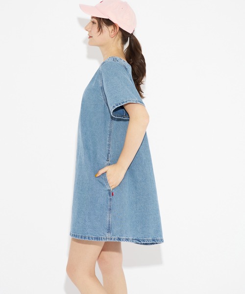 Levi's(リーバイス)の「Levi's/リーバイス WELLTHREAD(R) WILDFLOWER ワンピース インディゴ WILD BLOOMER(ワンピース・レディース・ダークインディゴブルー・M/S/XS)」の2枚目の写真