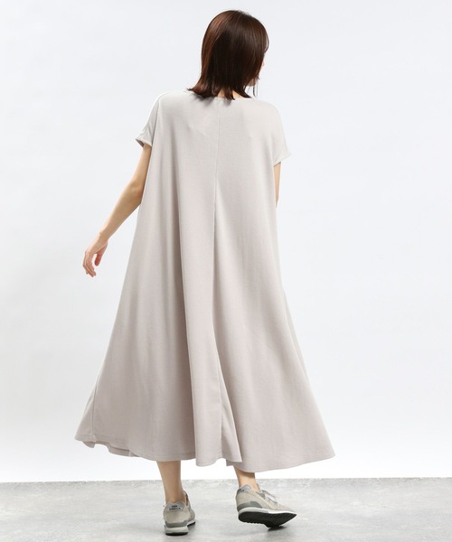 GLOBAL WORK Smile Seed Store（グローバルワーク スマイルシードストア）の「ワッフルワンピース/994859（ワンピース・レディース・チャコール/ブラック/ホワイト×ブラック/アイボリー・MEDIUM/X-LARGE/LARGE/SMALL）」の9枚目の写真