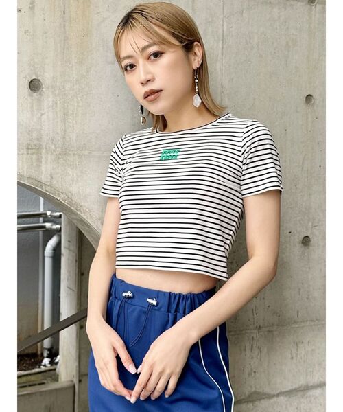 MURUA（ムルーア）の「ロゴクロップトTシャツ（Tシャツ/カットソー・レディース・オレンジ/その他1/ネイビー/ブラック/ホワイト・FREE）」の18枚目の写真
