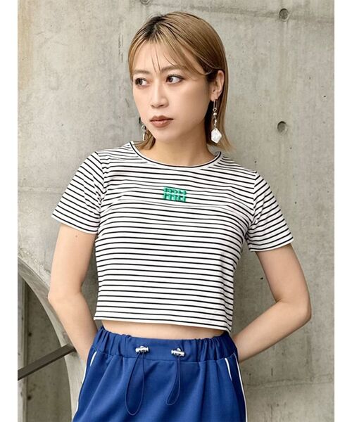 MURUA（ムルーア）の「ロゴクロップトTシャツ（Tシャツ/カットソー・レディース・オレンジ/その他1/ネイビー/ブラック/ホワイト・FREE）」の19枚目の写真