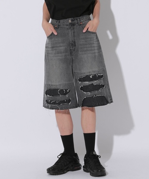 Anui（アニュイ）の「【UNISEX/2サイズ展開】ダメージハーフデニム（デニムパンツ・レディース・ブラック/ブルー・SMALL/MEDIUM）」の2枚目の写真